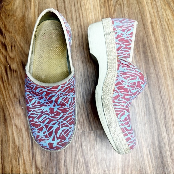 Dansko Victoria Red Grass Work Clog Comfort Sanibel Collection Victoria Canvas 8 - Picture 4 of 8